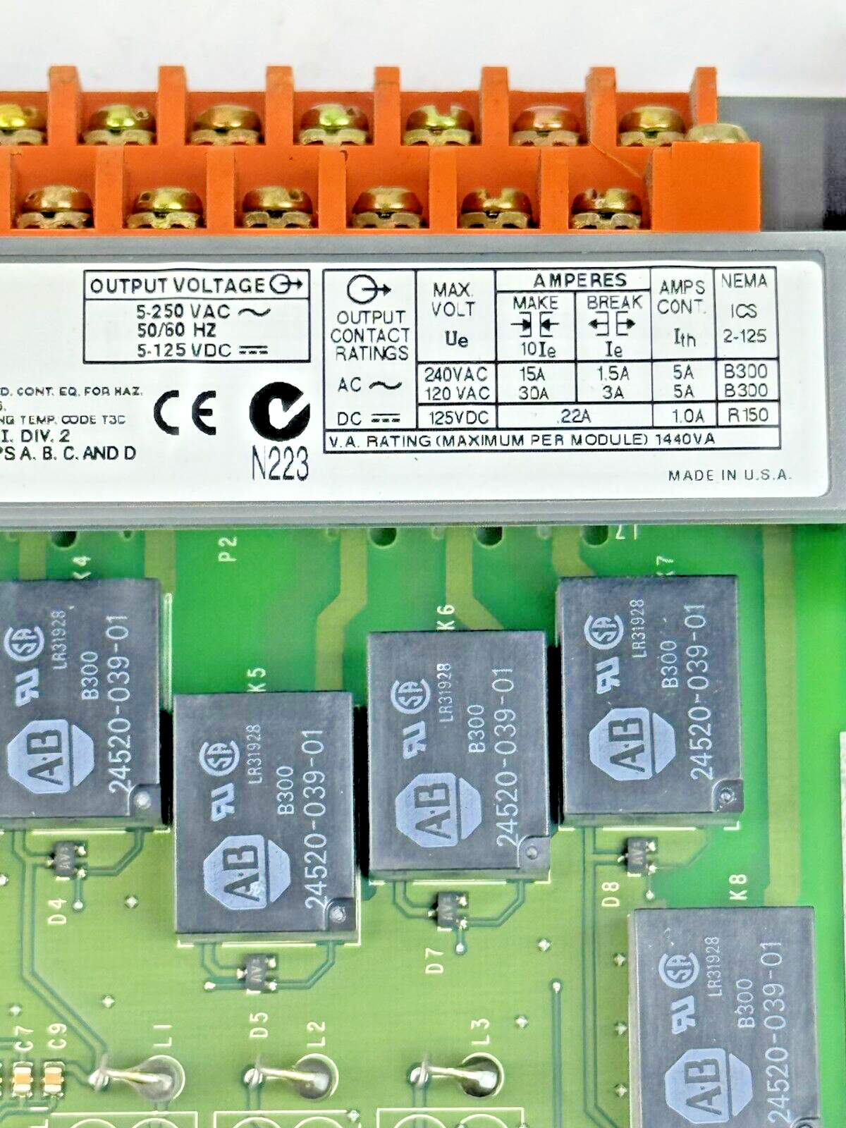 ALLEN-BRADLEY - 1746-OX8 SER A - SLC OUTPUT MODULE - 1746-0X8 **NO DOOR