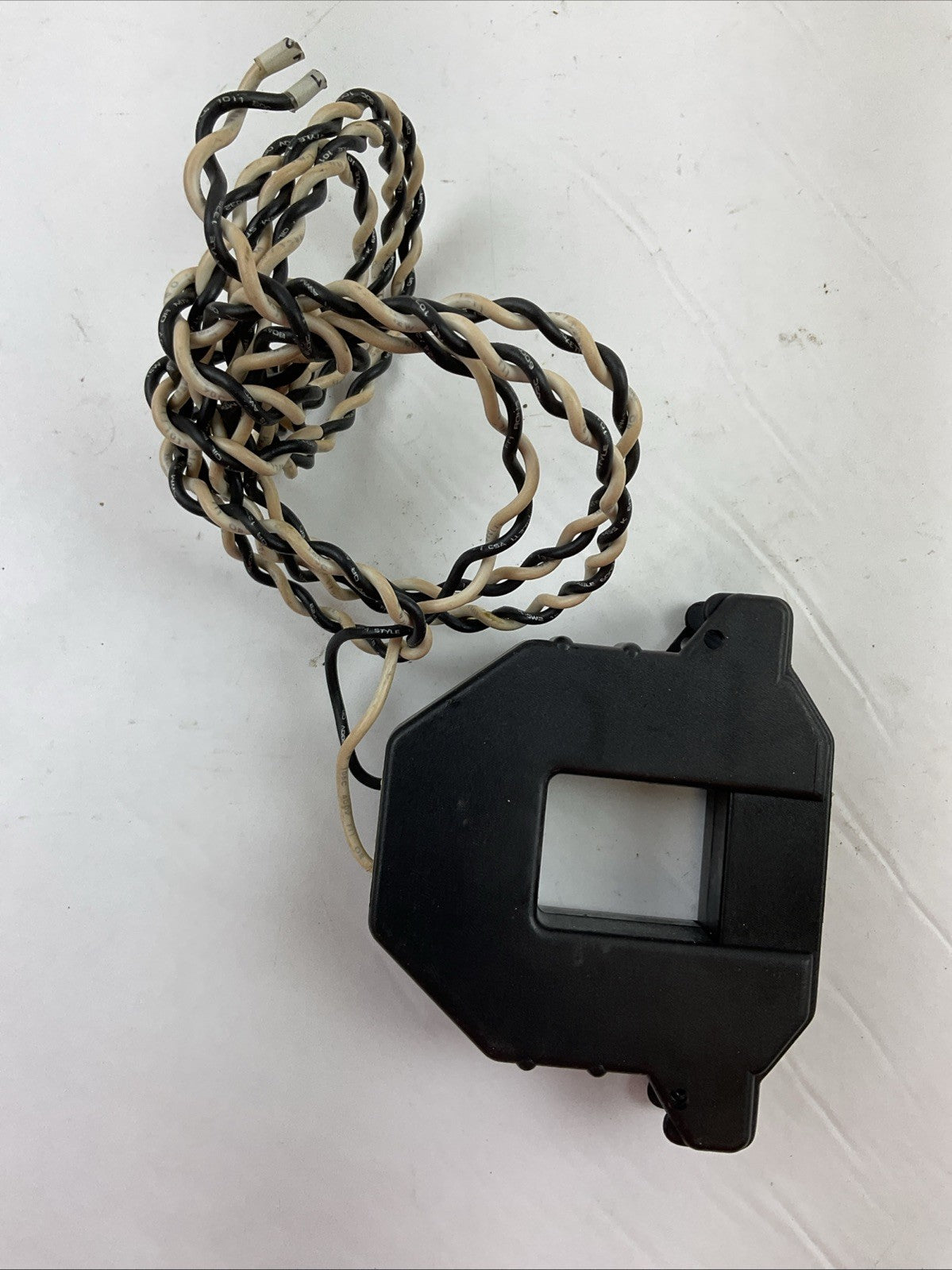 SQUARE D LVCT00102D CURRENT TRANSFORMER SPLIT CORE 100A:0.333V FS 600VAC 50/60HZ