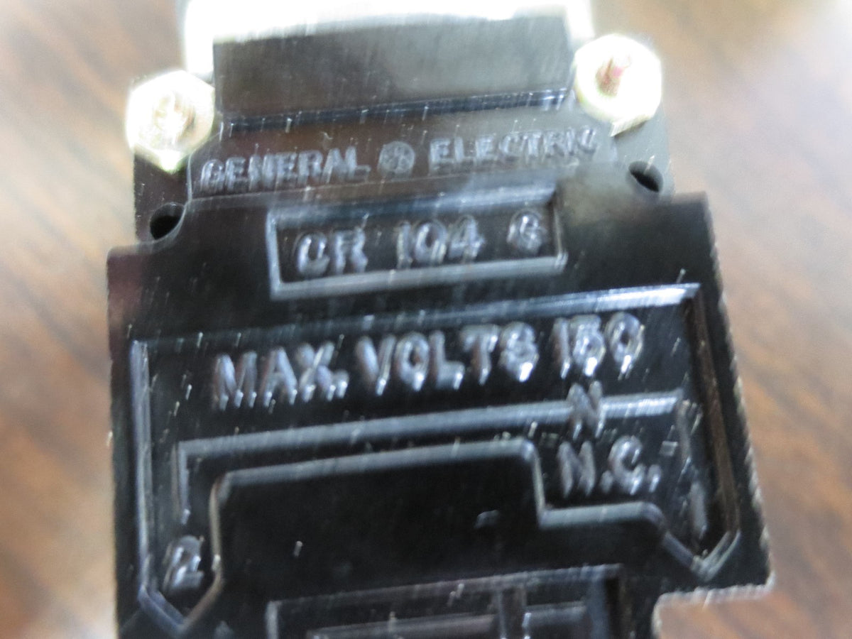 GENERAL ELECTRIC CR104A8222 MINIATURE MUSHROOM-HEAD PUSHBUTTON - NEW SURPLUS