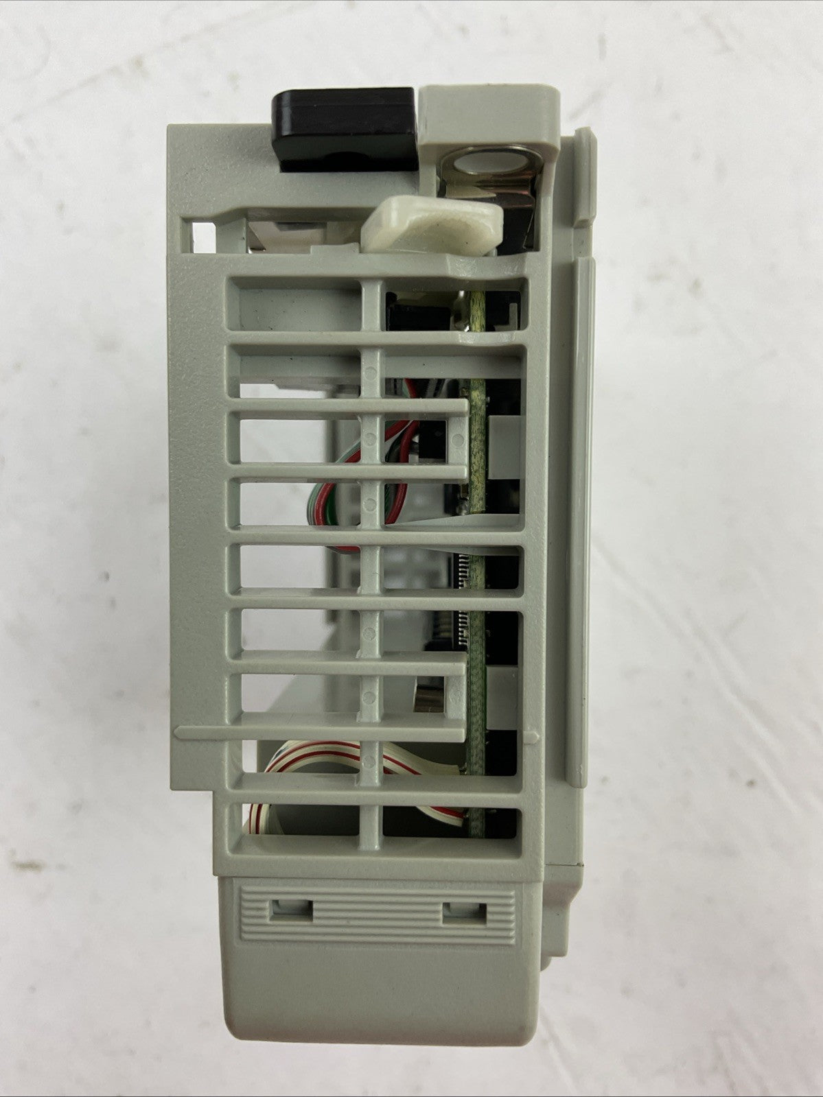 ALLEN BRADLEY 1769-OB16P SER B DIR/VER 95320753/03 F/W REV 3.1 16PT 20.4-26.4VDC