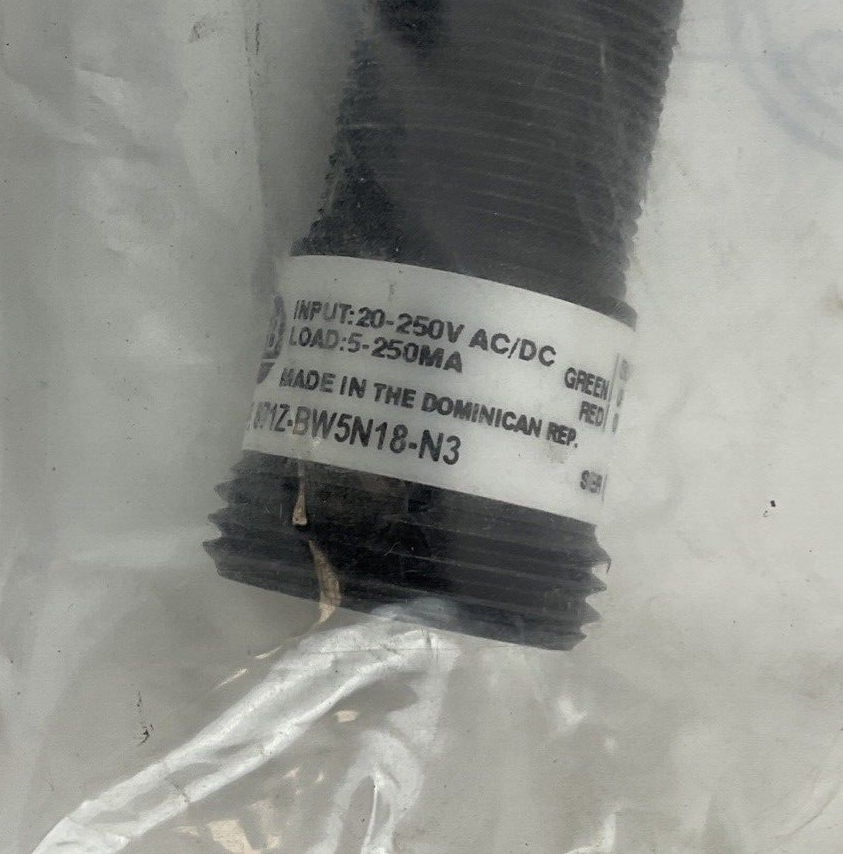 ALLEN BRADLEY 871Z-BW5N18-N3 INDUCTIVE PROXIMITY SENSOR SER.B 20-250VAC/DC 5MM