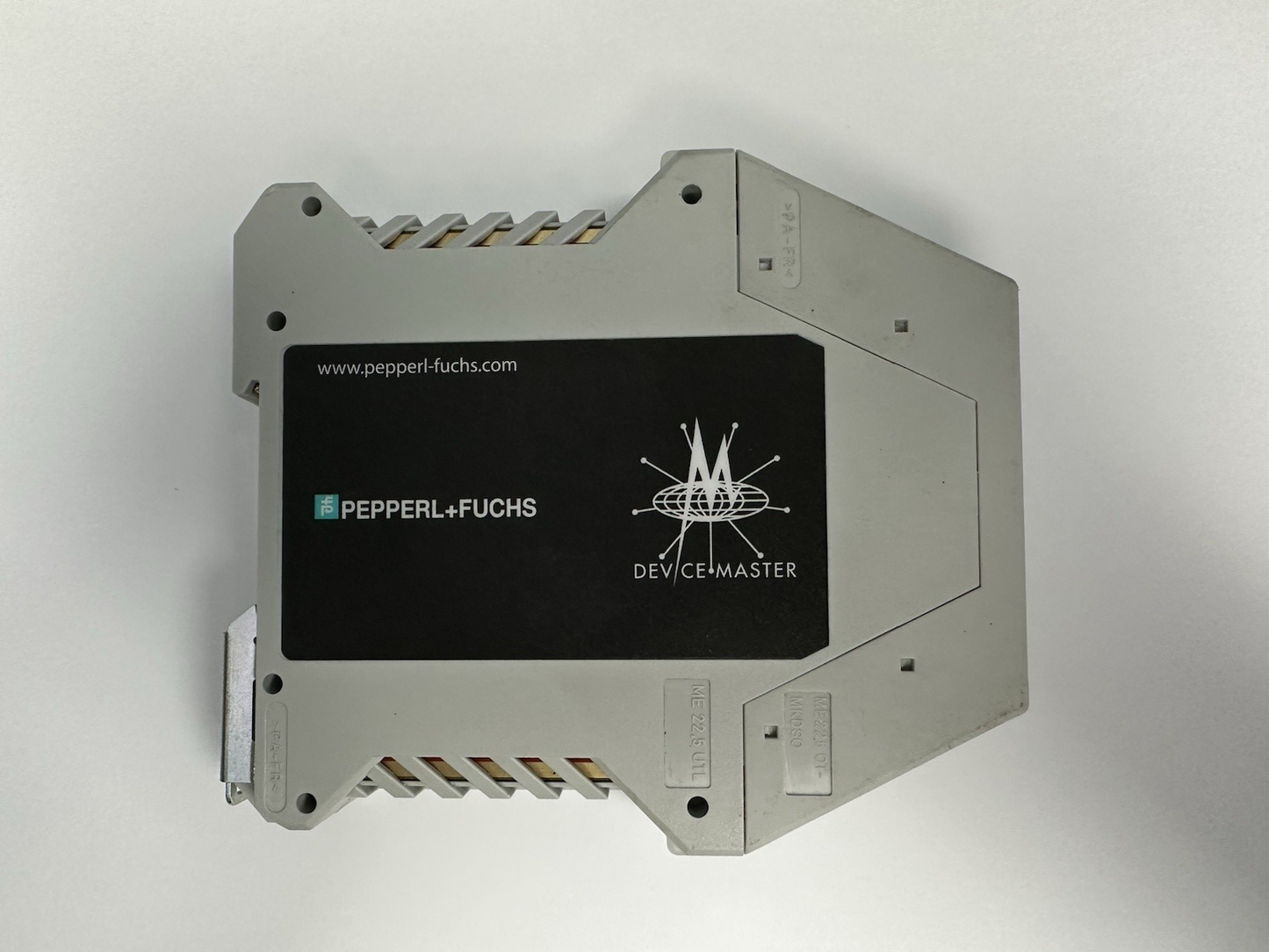 PEPPERL+FUCHS ICDM-RX/EN-2ST/RJ45-DIN P/N 70114027 ETHERNET/IP GATEWAY