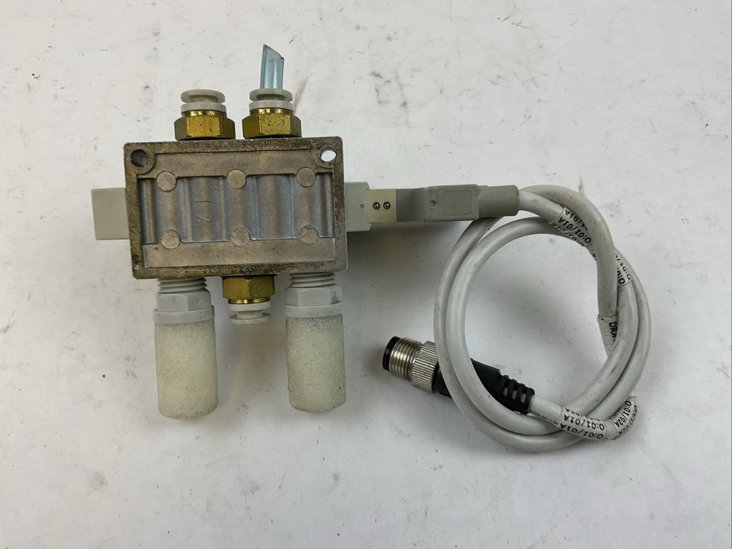 SMC SV2400-5W2U-02T SOLENOID VALVE 0.2-0.7MPa