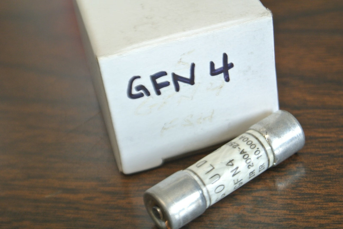 LOT of 5 / GOULD GFN4 TIME-DELAY FUSES / 4A / 250VAC GFN 4