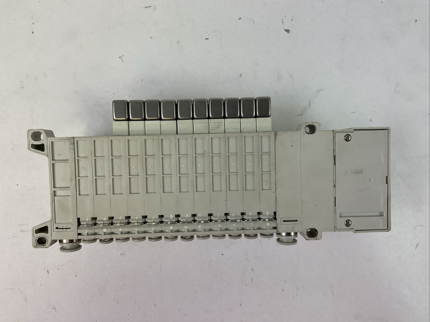 SMC VV5QC11-12C4FD0-N D-SUB CONNECTOR BASE (10)VQC1401N-51 SOLENOID VALVE