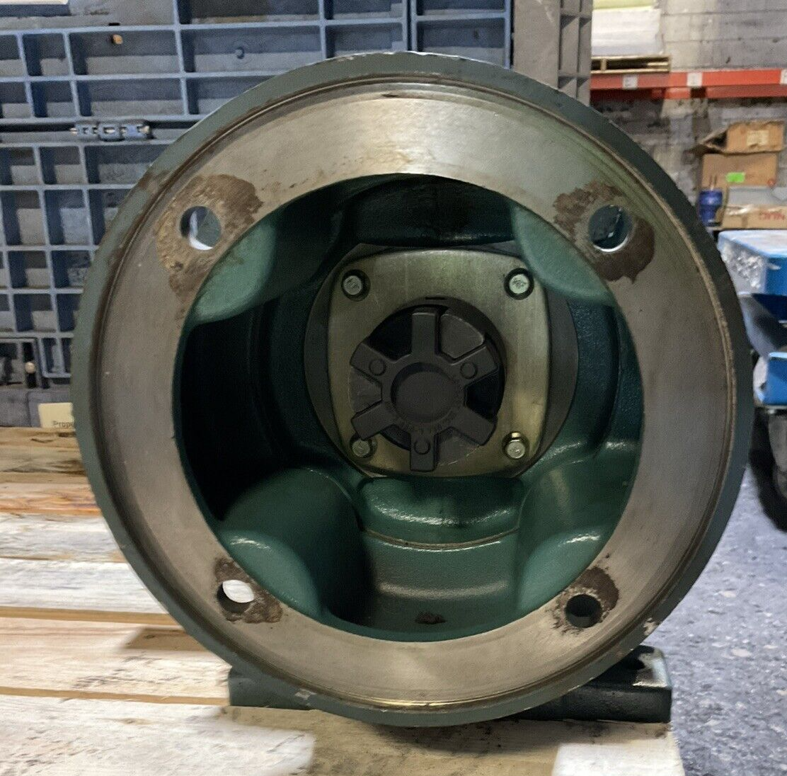 DODGE 180WM28A13 GEAR REDUCER RATIO 12.7 INPUT RPM 1750 OUTPUT RPM 138 INPUT 5HP