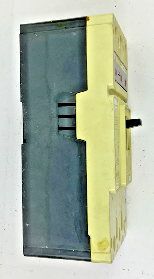CUTLER-HAMMER KD3400F 400A 3POLE 600VAC 250VDC W/ KT3300T 300A TRIP UNIT A1X3PK
