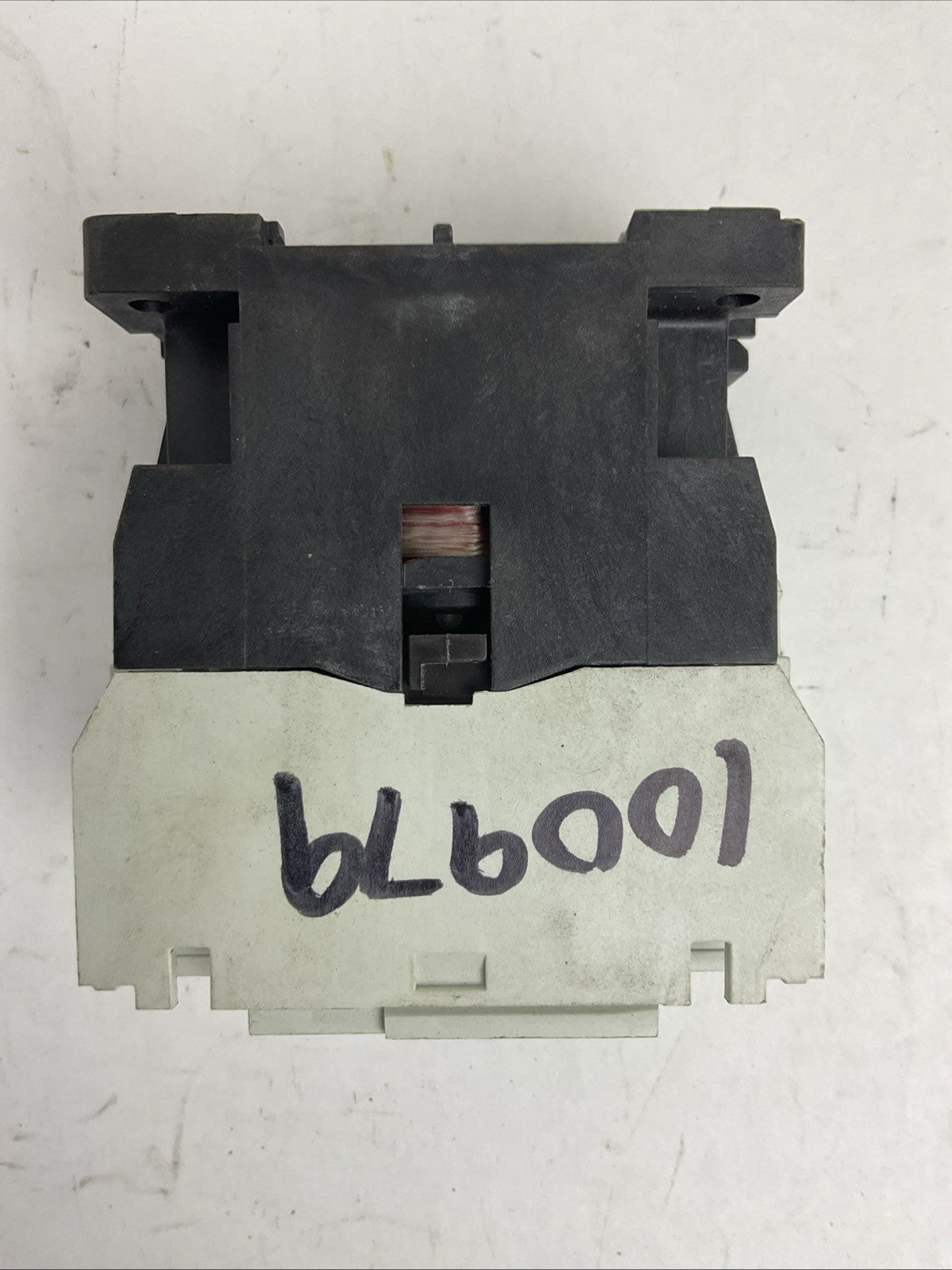 EATON CE15CNS3 SER B1 600VAC 12A 3PH 10HP CONTACTOR 120V 60HZ 110V 50HZ COIL