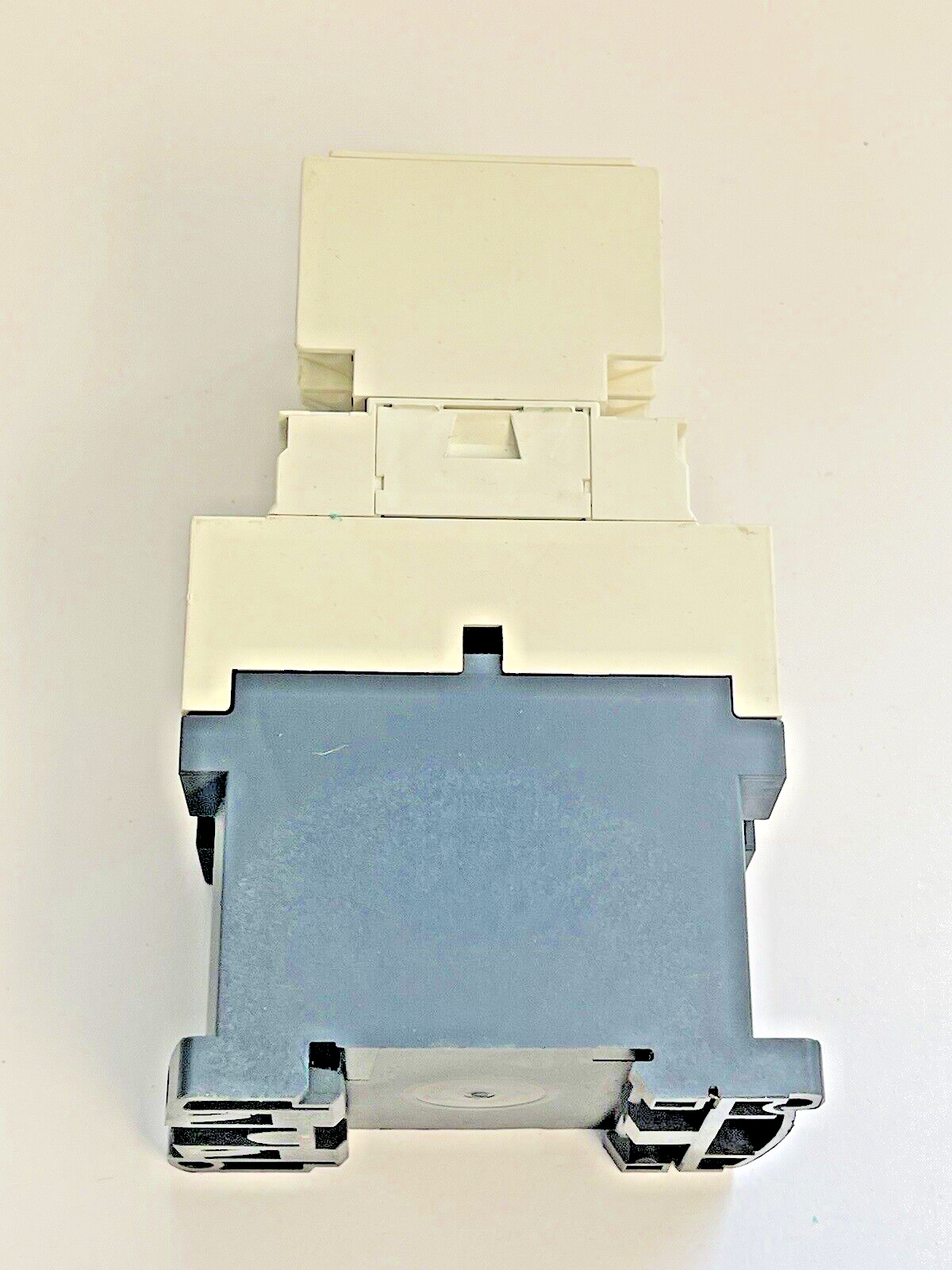 SCHNEIDER ELECTRIC - CAD32BD -24VDC CONTACTOR & SCHNEIDER LADN31 - CONTACT BLOCK