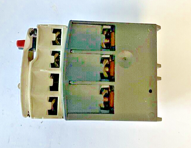 TELEMECANIQUE LRD 14 CONTACTOR 7-10A 690V 50/60HZ ***LOTOF2***