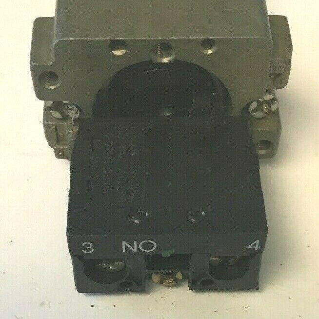 TELEMECANIQUE ZB2-BE101 CONTACT BLOCK 10A 400V W/CONTACT BLOCK ASSY. AND SWITCH
