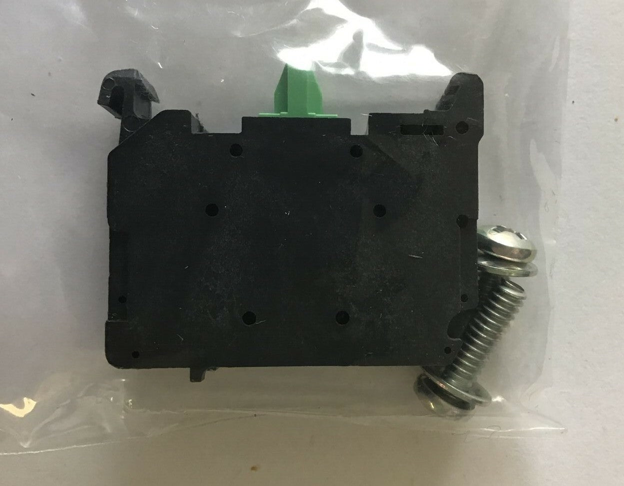 ALLEN BRADLEY 1495-N8 AUXILIARY CONTACT SER.B 1 N.O.