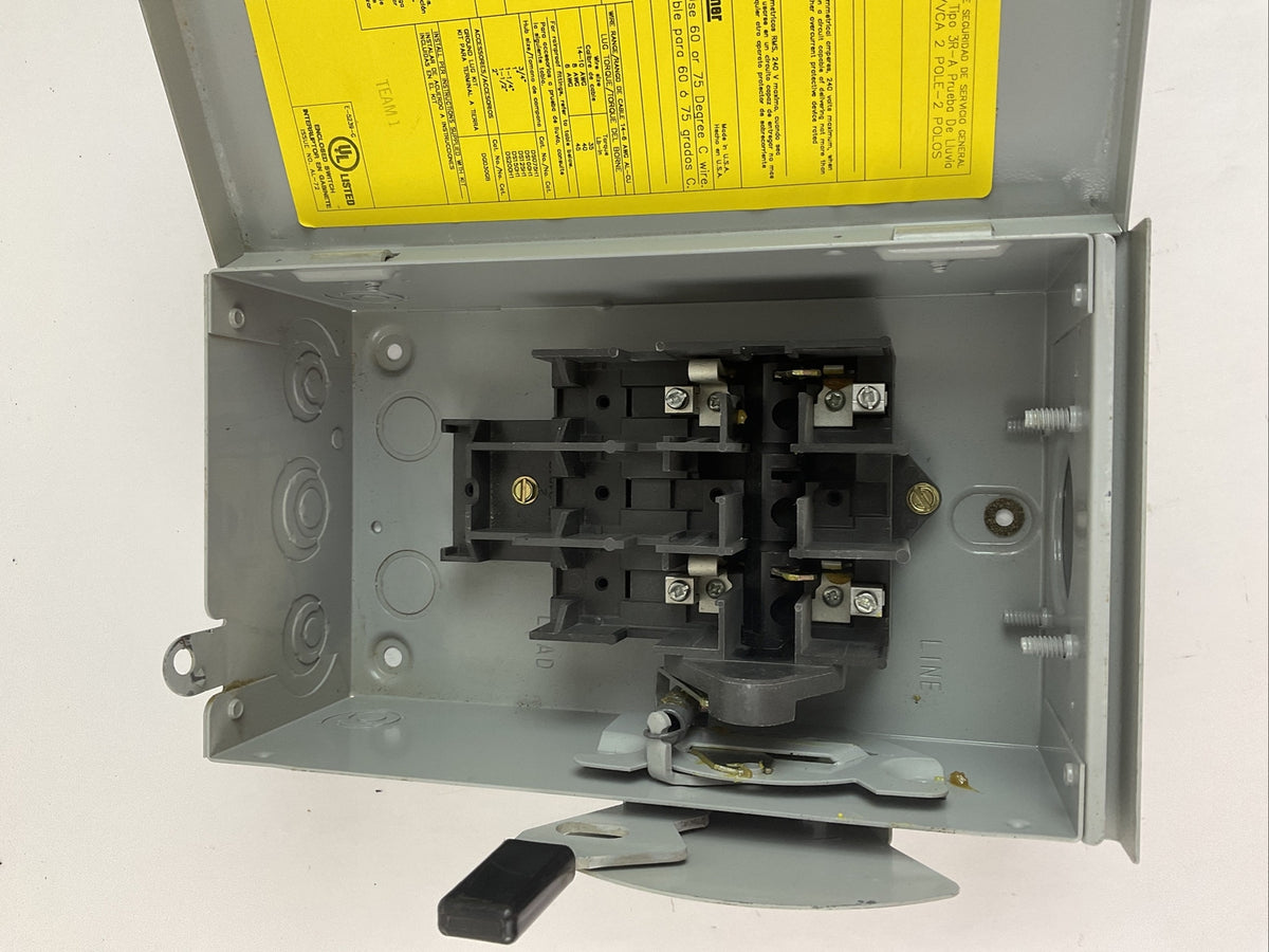 CUTLER HAMMER DG221URB SAFETY SWITCH SER.B TYPE3R 240VAC 2POLE