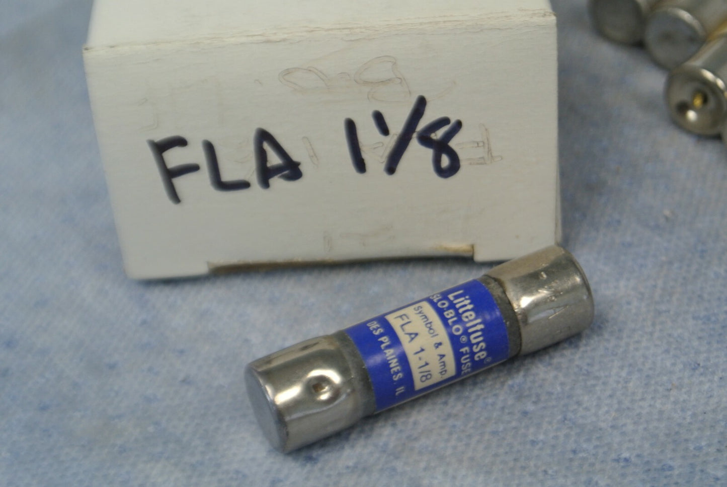 LOT of 20 / LITTELFUSE FLA1-1/8 FUSE 1-1/8A / 125V / FLA-1-1/8