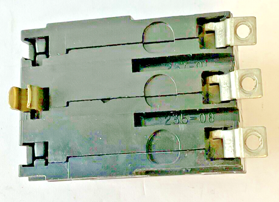SQUARE D QOM330 CIRCUIT BREAKER 240VAC 22KA 3POLE