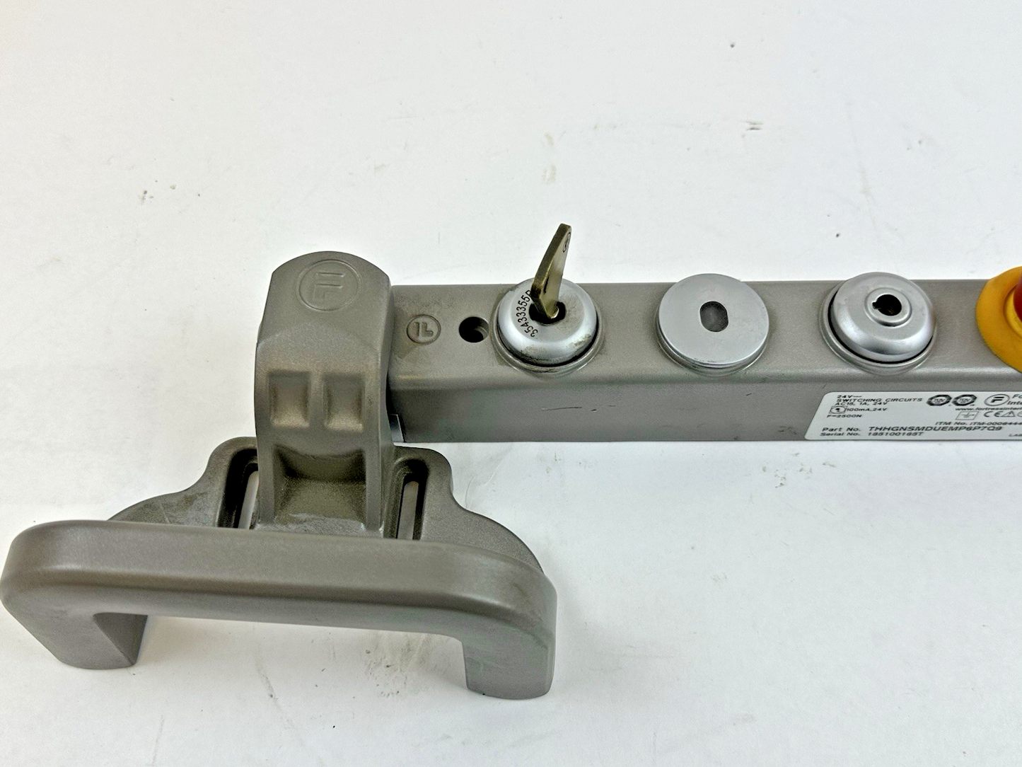 FORTRESS INTERLOCK 24V THHGNSMDUEMP6P7Q9 SAFETY SWITCH W/ KEY & Handle Actuator