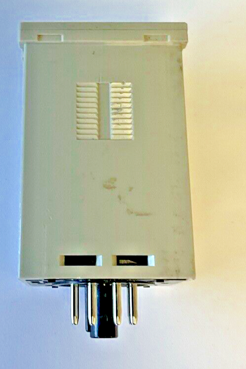 OMRON H3CA-8 TIMER 24VDC 250VAC 3A ***LOTOF3***