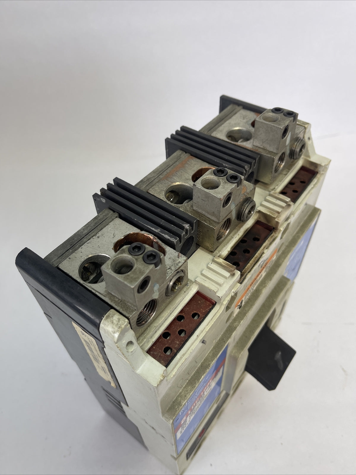 CUTLER HAMMER LDC3600F CIRCUIT BREAKER SER C 600A 3P 600VAC 250VDC LT3600T 600A