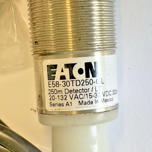 EATON E58-30TD250-GL PHOTOELECTRIC SENSOR 132VAC 30VDC 300MA