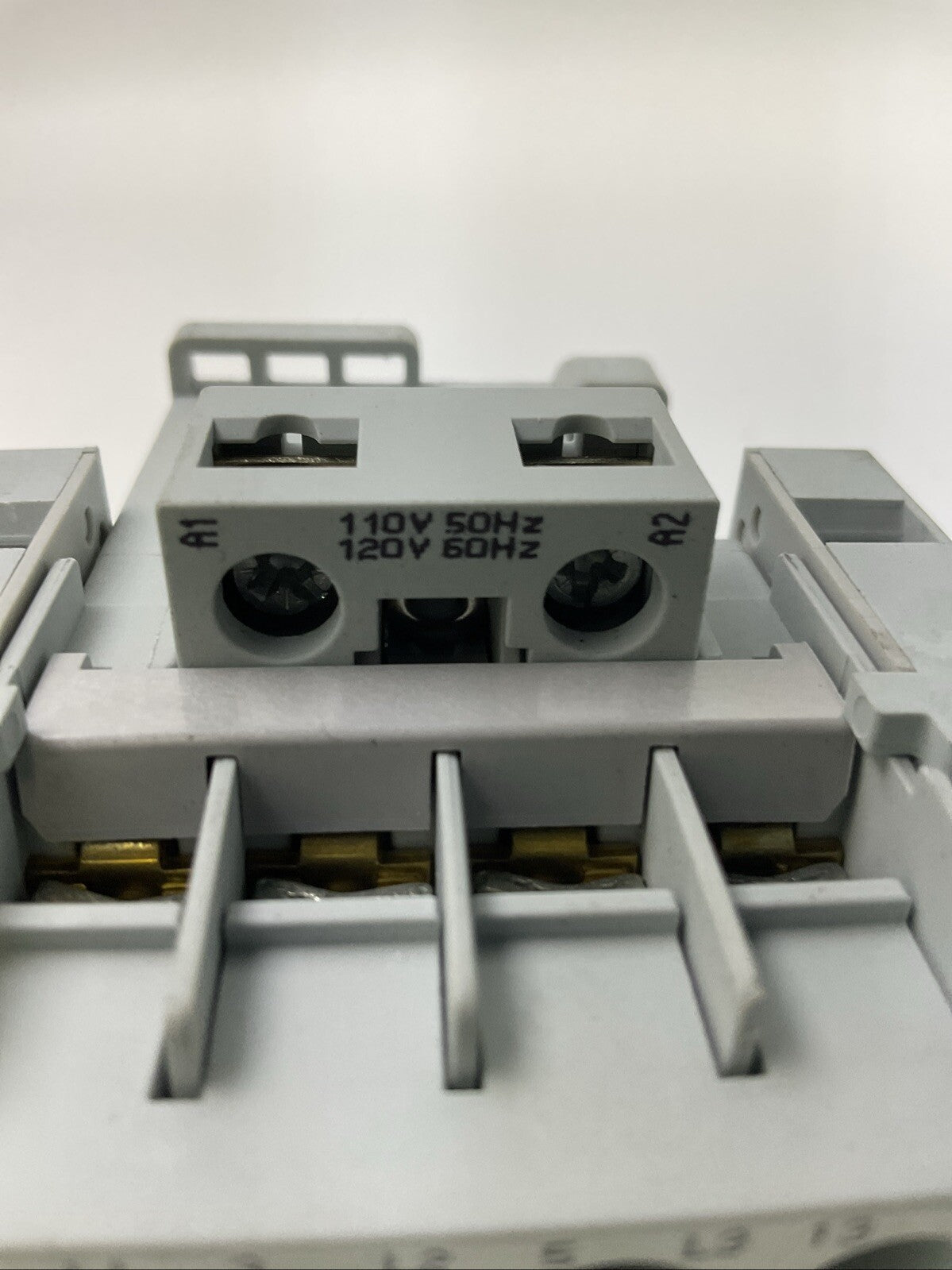 ALLEN BRADLEY 100-C16*10 SER B 600VAC 30AMP 3PH 15HP CONTACTOR COIL 120V 100-S