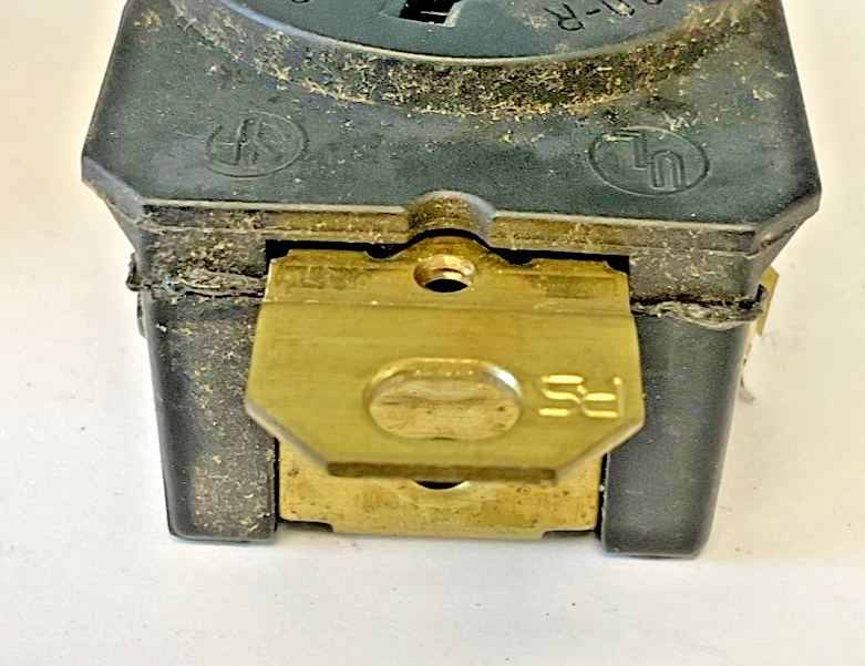 PASS & SEYMOUR L1620-R TURNLOK RECEPTACLE 20A 3PH 480V 3P 4W ***LOTOF3***
