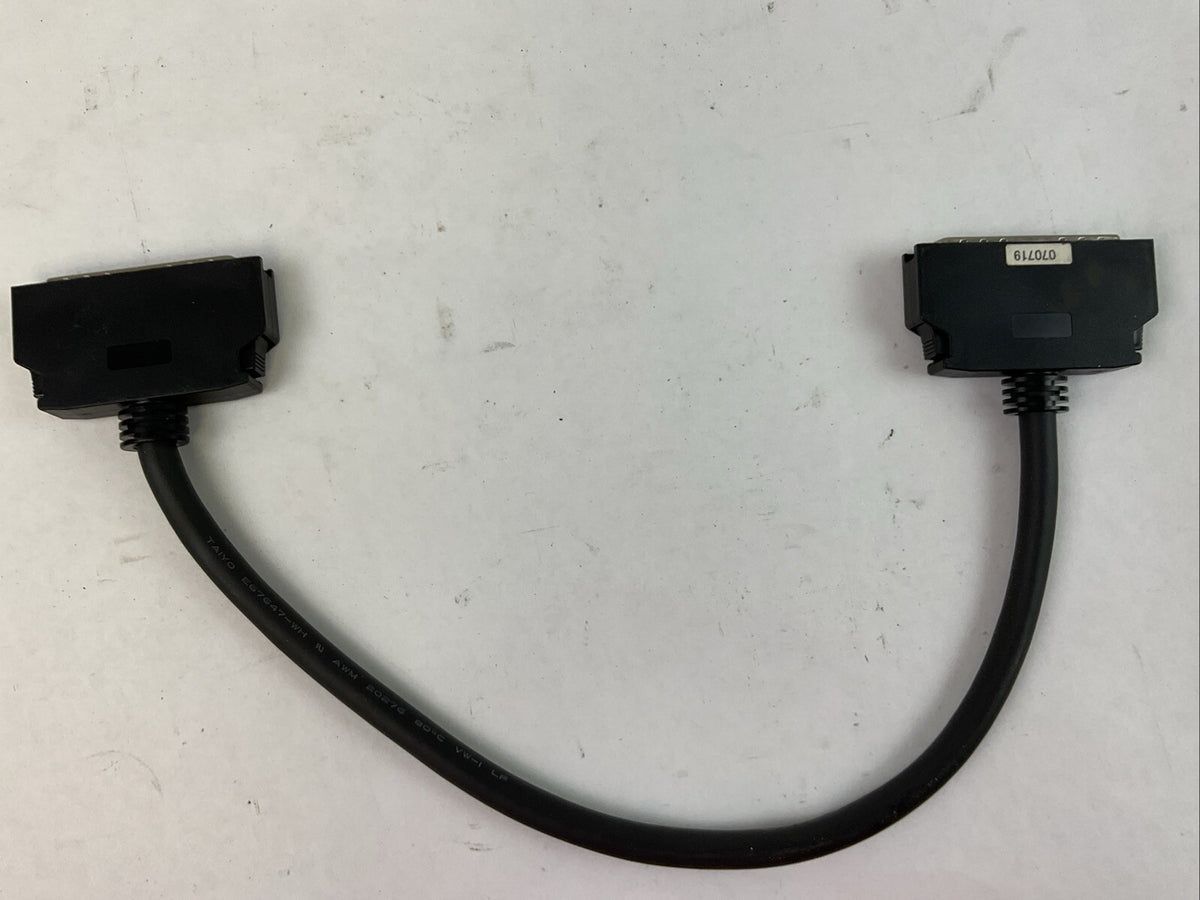 OMRON CS1W-CN313 CABLE