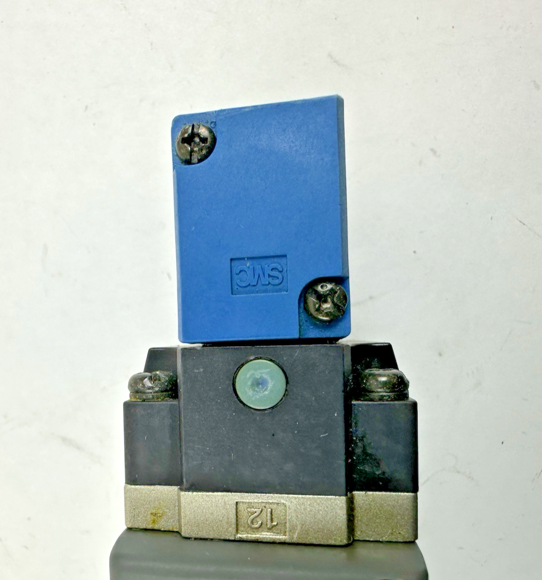 SMC VSS8-6-FJG-D-3EZ-V1 PNEUMATIC SOLENOID VALVE 24VDC 142 PSIG