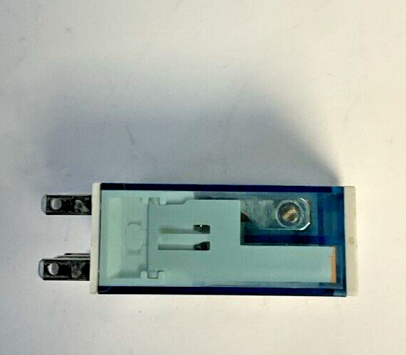 ALLEN BRADLEY 700-HK32Z24 SLIM LINE RELAY 24VDC SER.B ****LOTOF4****