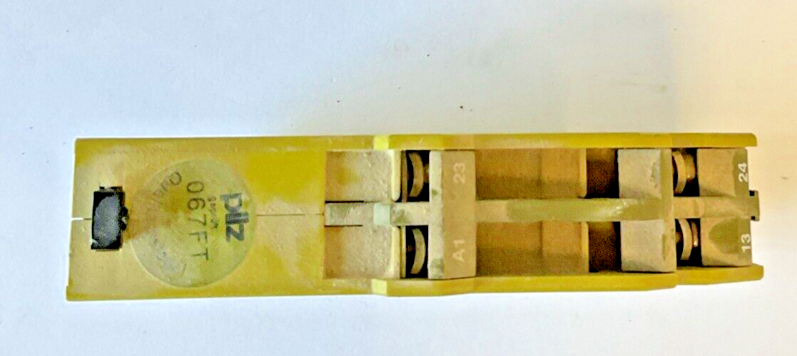PILZ PNOZ-Z 2S SAFETY RELAY 24VAC/DC 2VA/2W