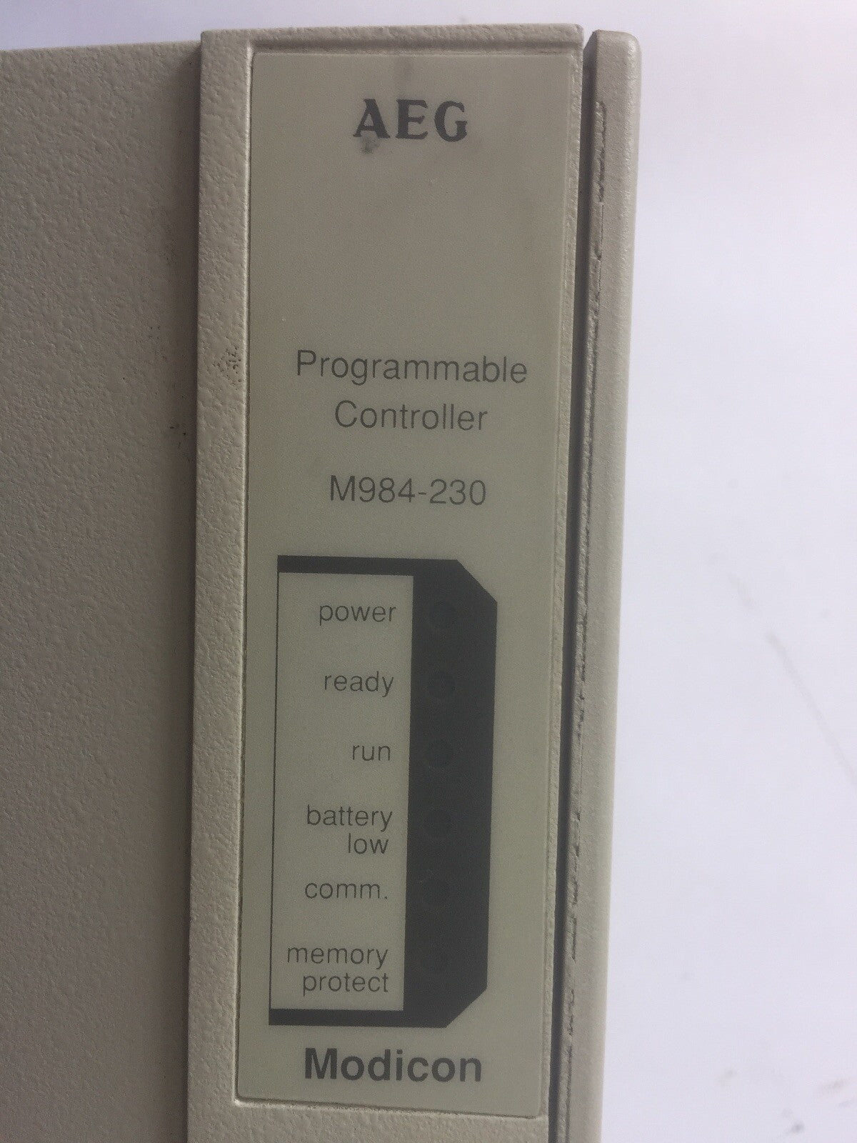 AEG MODICON PC-M984-230 PROGRAMMABLE CONTROLLER 115/220V 50/60HZ 1.5A