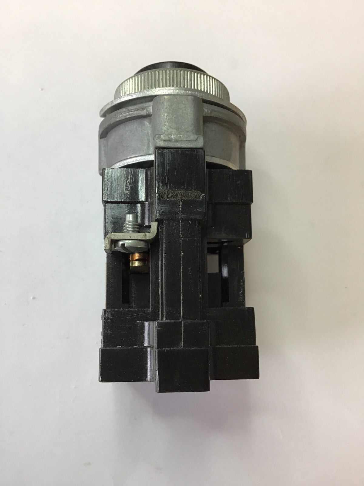 CUTLER HAMMER 10250H375A10 PUSH BUTTON ELEMENT BLACK 600V