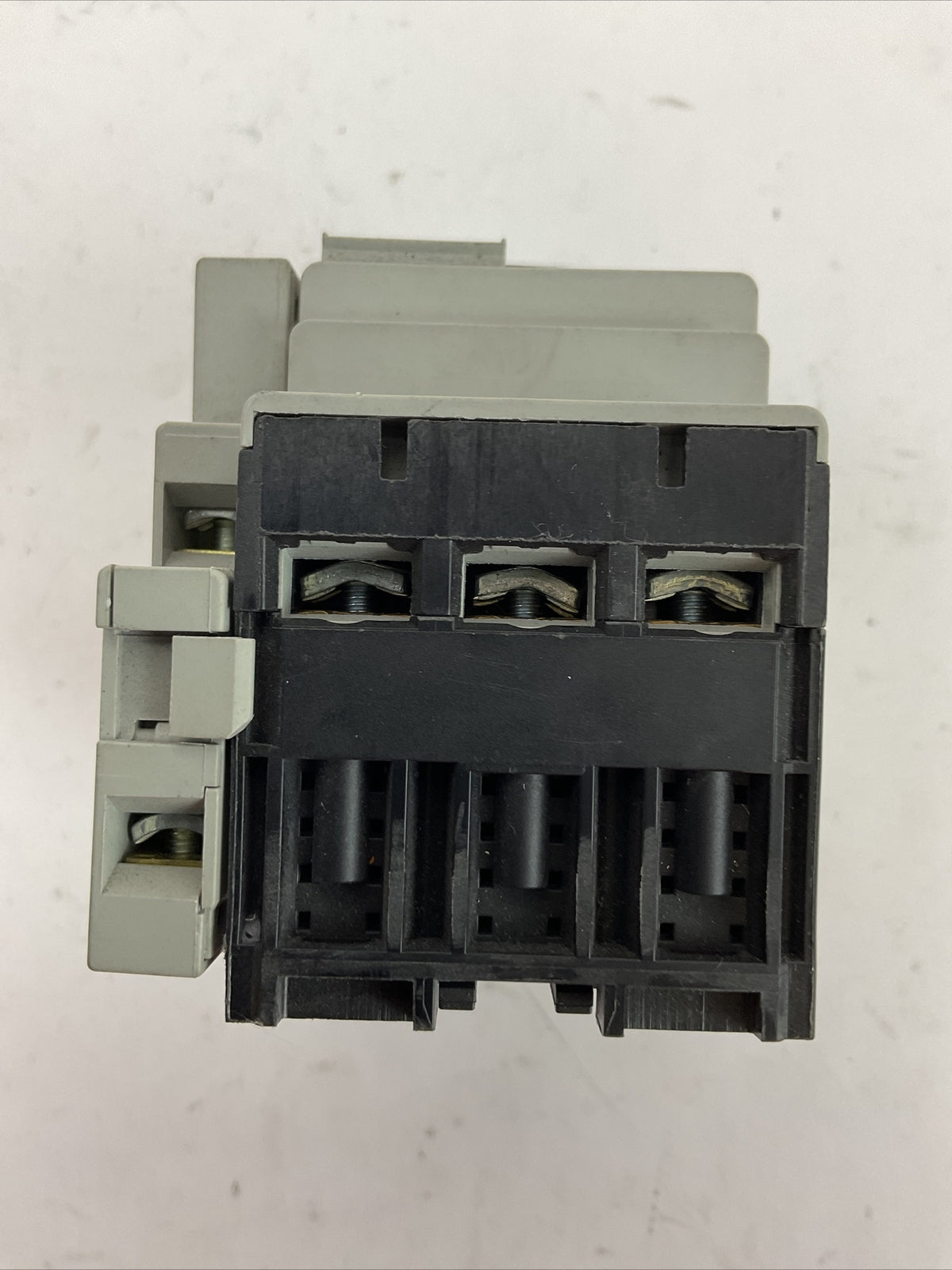 ALLEN BRADLEY 140M-C2E-C10 MOTOR PROTECTOR SER C 6.3-10A 140M-C-A SER A 600VAC