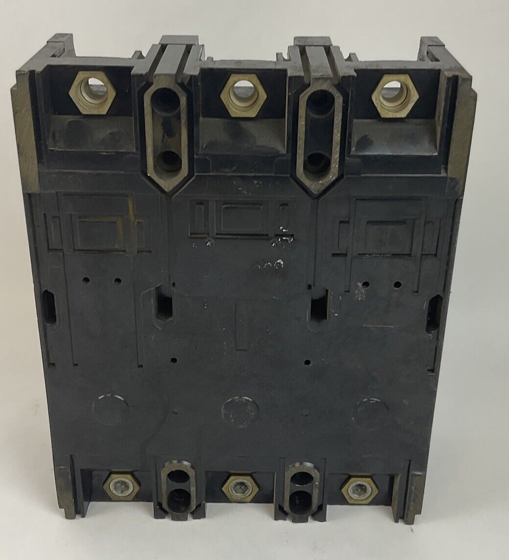 FEDERAL PACIFIC NJL 200A CIRCUIT BREAKER
