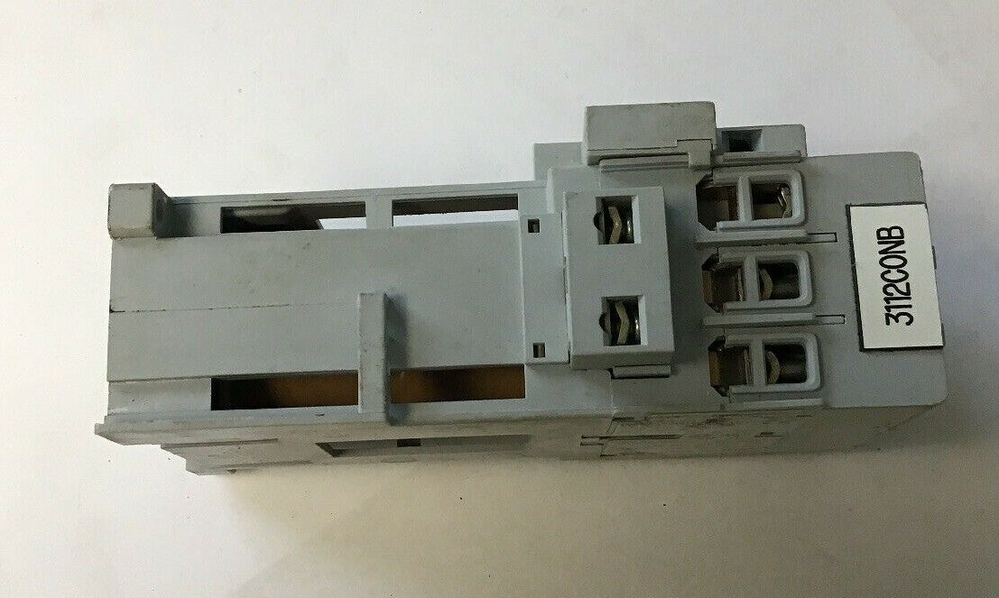ALLEN BRADLEY 100-C30Z*00 Ser. B CONTACTOR w/ 100-S AUX. CONTACTOR Ser. B