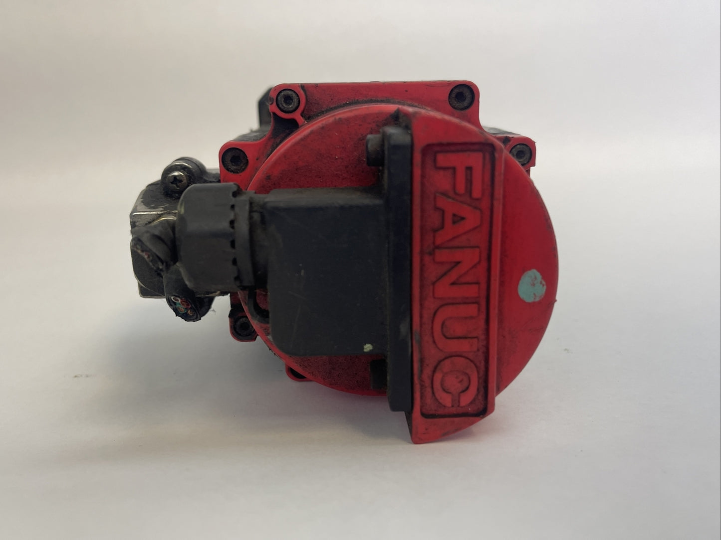 FANUC A06B-0371-B575 AC SERVO MOTOR OUTPUT 90VAC 2.5A PULSECODER A860-0360-T001