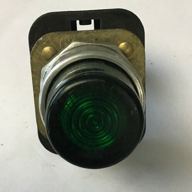 ALLEN BRADLEY 800T-PT16 120V SER. T 50/60HZ PUSH BUTTON/GREEN