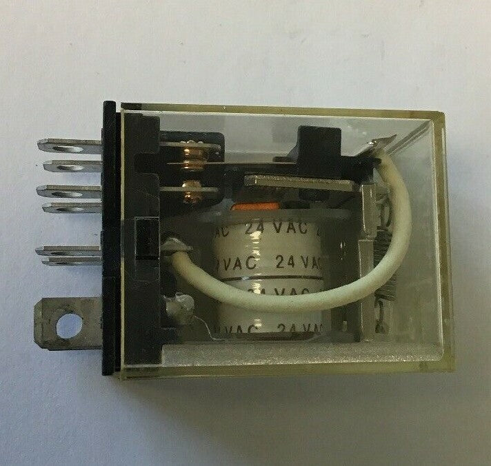 OMRON LY2 RELAY 240VAC 10A***LOTOF5***