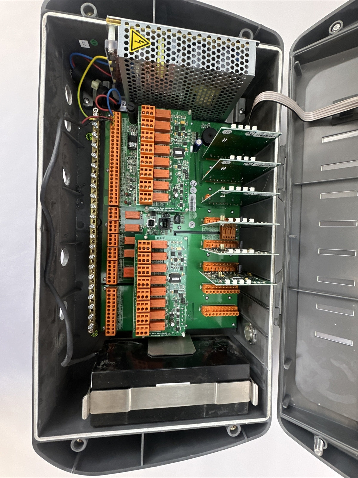 MSA A-GASGARDXL:6-2-1-0 GAS MONITORING CONTROLLER 110-230VAC 2.5A 24VDC 4A