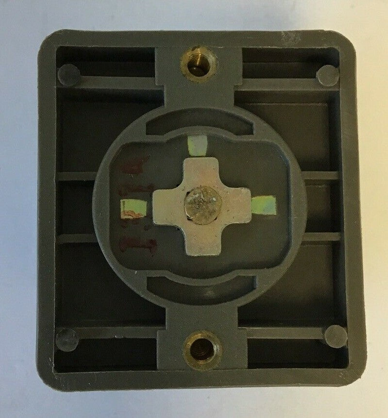 IDEC ABN 300 PUSHBUTTON 131A***LOTOF2***