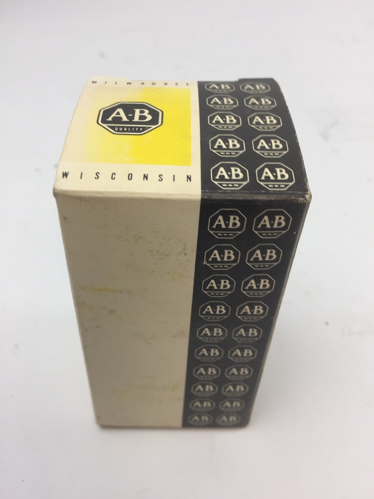 ALLEN BRADLEY 599-F04 CONTROL CIRCUIT FUSING KIT SIZE 0 THRU 4 *NEW*
