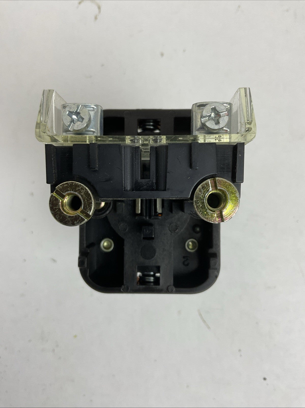 ALLEN BRADLEY 800T-FXTQ12A SER T 12V AMBER CAP 2 POSITION TWIST-RELEASE PUSHBUTT