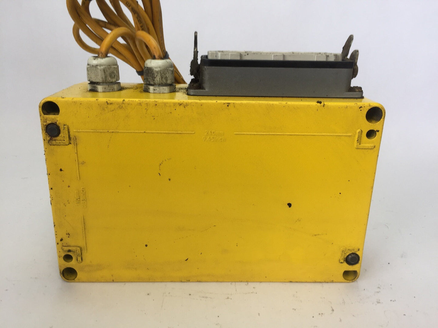 SICK LCU-V343 SENSOR SAFETY CONTROL 6011743 115/230VAC+10/-15% 70VA TYPE 4