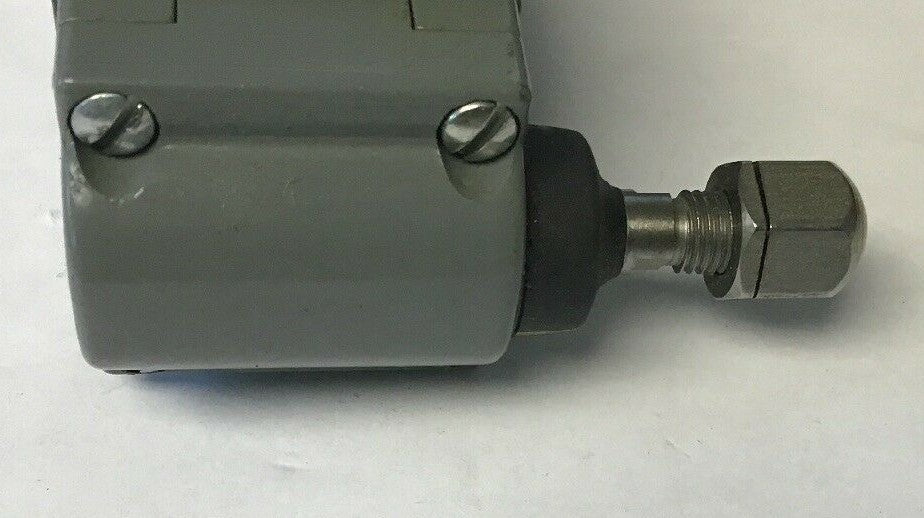 SQUARE D CLASS 9007 B62GD SER.B HEAVY DUTY LIMIT SWITCH