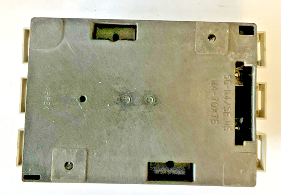 FUJI ELECTRIC SC-E5 CONTACTOR SE105AA 150A 8KV