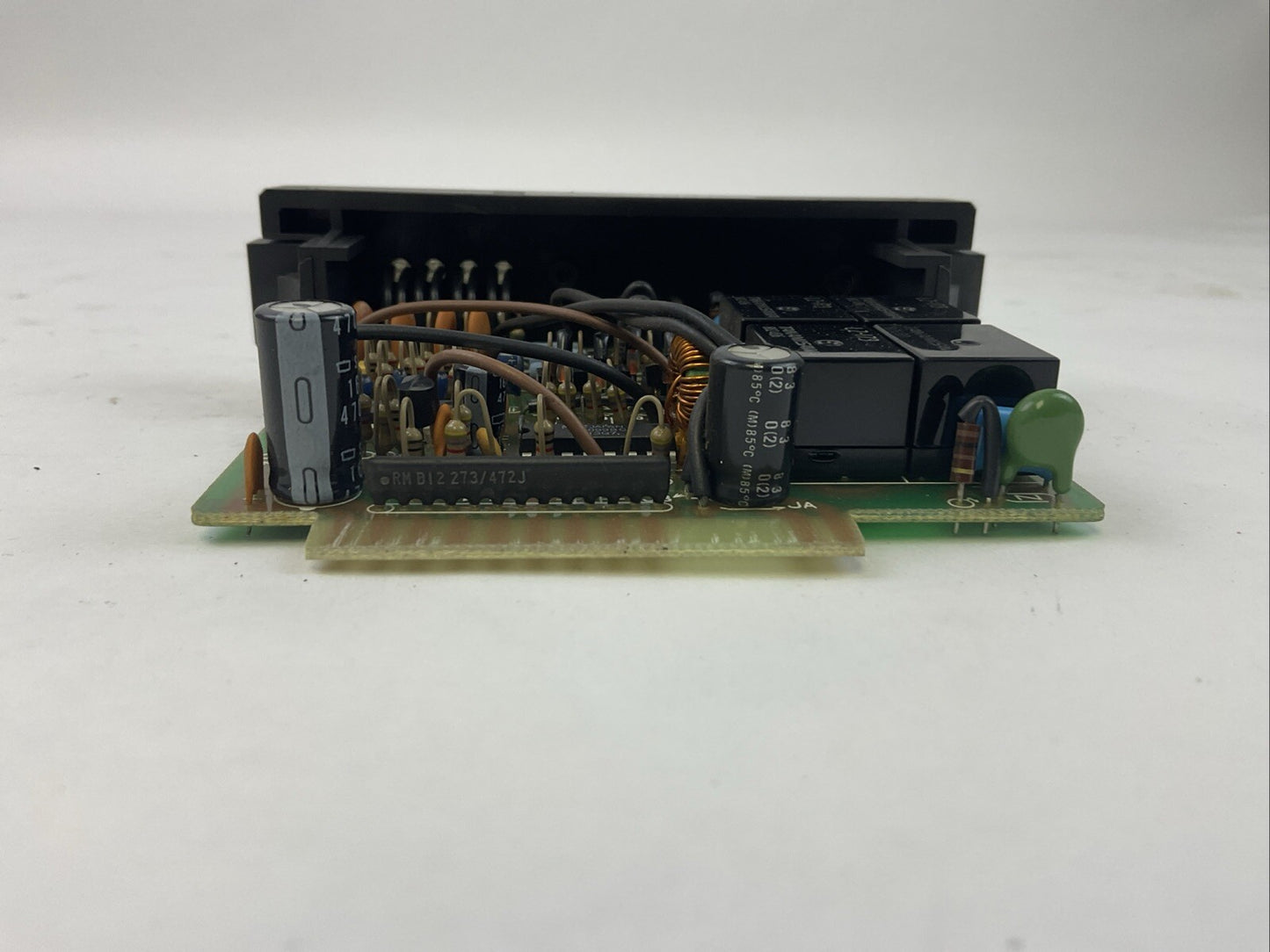 GE FANUC IC610MDL104A DC IN / RELAY OUT 8 CIRCUITS MODULE