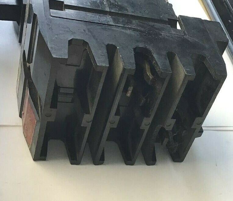 SQUARE D FA22015BC CIRCUIT BREAKER 15AMP 2POLE 240VAC/250VAC