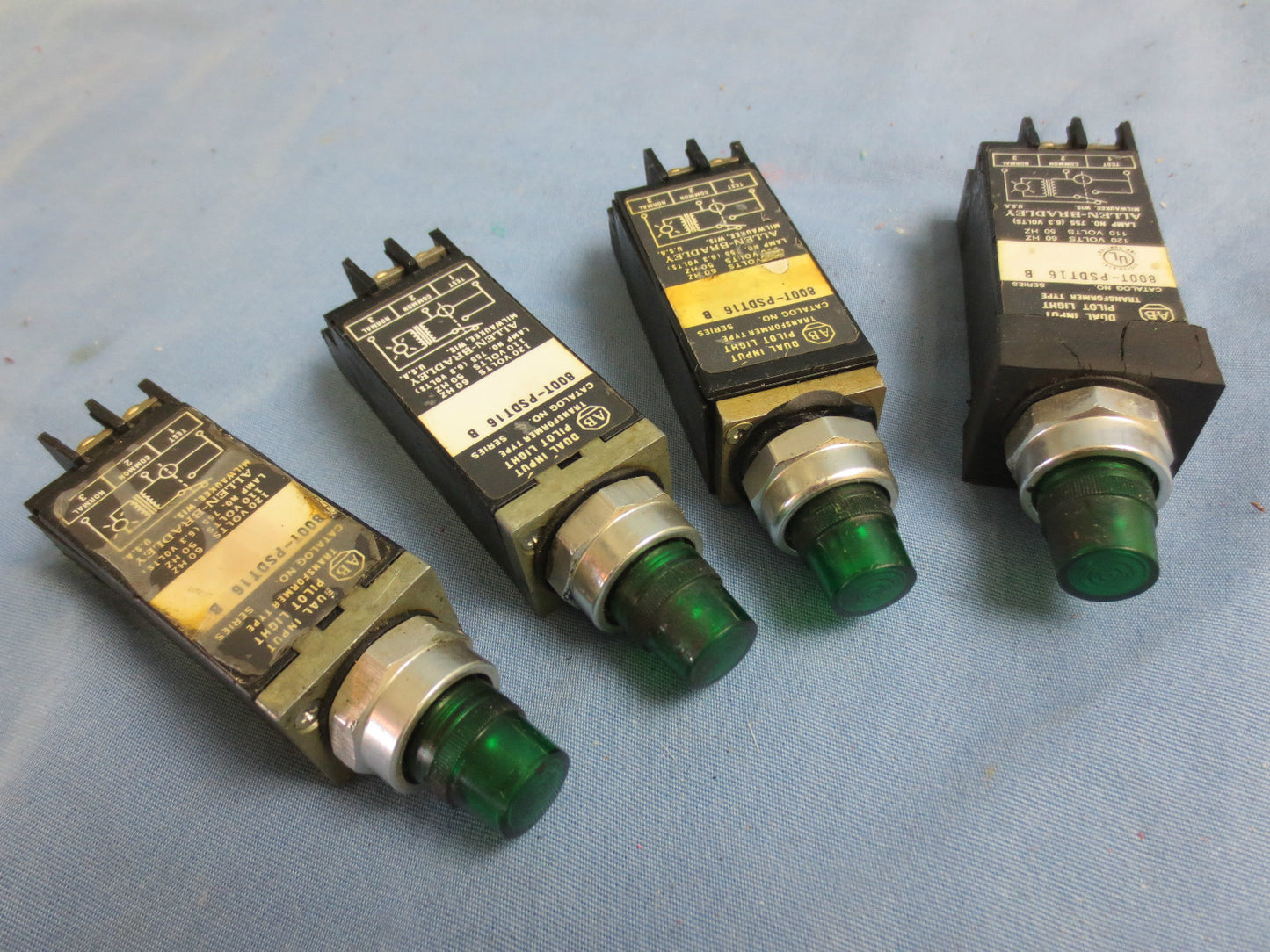 ALLEN-BRADLEY 800T-PSDT16 Ser. B GREEN PILOT LIGHT - LOT of 4