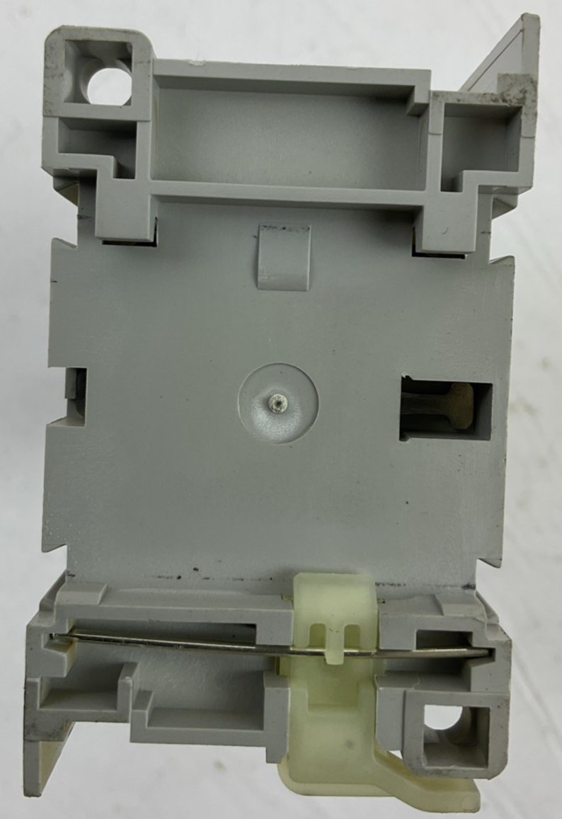 ALLEN BRADLEY 100-C30D*00 SER C CONTACTOR 600VAC 55A 3PH 25HP COIL 24VDC 100-F