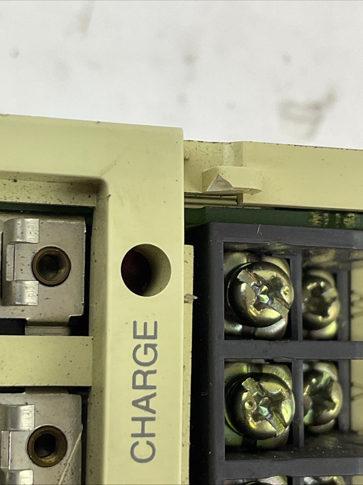 MITSUBISHI MR-J2-10A AC SERVO DRIVE 100W OUTPUT 170V 1.1A INPUT 3PH+1PH 200-230V