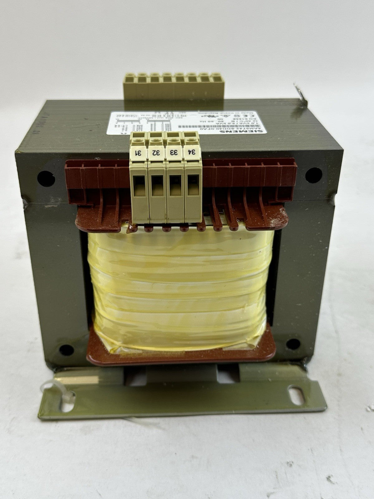 SIEMENS 4AM5742-8DD40-0FA0 1-5 KVA, MULTI TAP PRI. 208-550V SEC. 115V/230V 1PH